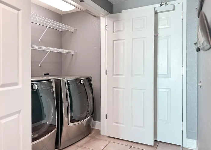 Crystal Shores West Unit 1003